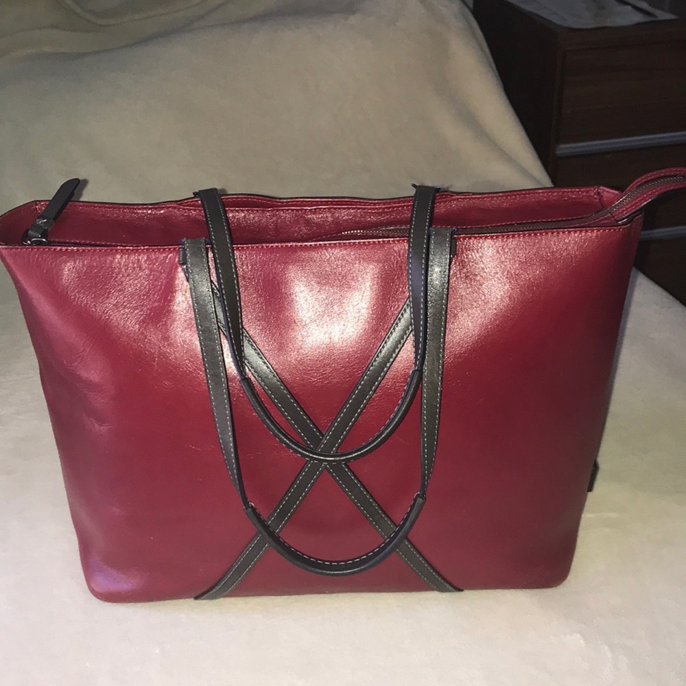 Tumi Leather Bag in Red